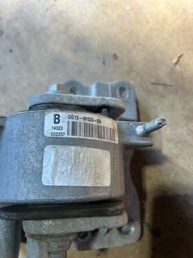 Dg13-6f020-ba Ford 2013-2019 Flex Taurus Lincoln Mks Front Engine Mount Bracket Support Oem