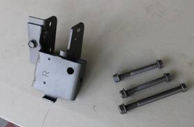 Dozz-6028-d Ford 67 68 69 70 Mustang Cougar Right Hand Engine Support Bracket 289 302 Frame Side