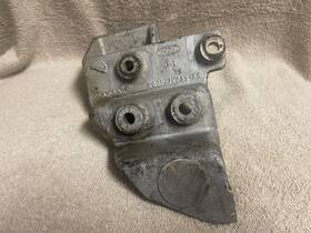 E8dp-7e235-aa Ford Used 1998-2003 Windstar Mini Van 3.8l Engine Frame Mount