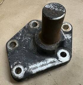 F3ht-5086-gb Ford Cummins 12 Valve 6bt Motor Mount Bracket Aluminum F650 F750 Oe