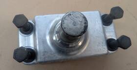 F81a-5087-ac Ford Engine Mount For F650 F750