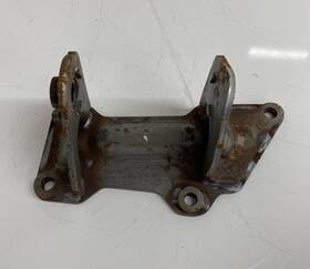 Mc3z-6031-a Ford Po#5 New Oem 2023-2024 F250 F350 6.8l 7.3l Lh Engine Mount