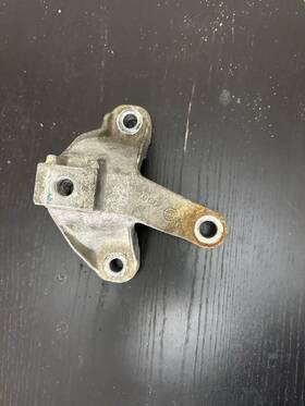 Bv6z7m125a Ford Oem 12-18 Focus Engine Trans Mounting-upper Bracket