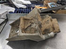 Xf2e19d624ab Ford Motor Mount Bracket From 1999 Windstar 3.8
