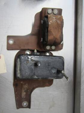 Yl346b032ba Ford Motor Mounts Pair From 2002 Expedition 5.4