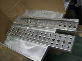 A2257757085 Freightliner Pair Of Oem Aluminum 34 Inch Steps - Removed From New Truck