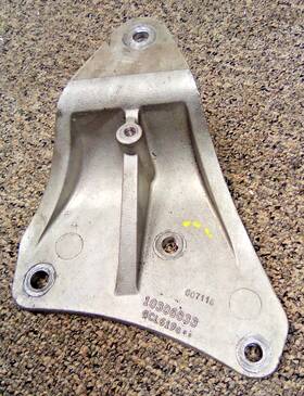 Loc-26dg General Motors 10306033 2005-09 5.3l Gm Engine Mount Bracket
