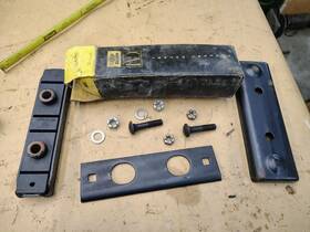 2224010 General Motors Nos 1946-55 Chevrolet Commercial 1st Series Engine Mount Unit