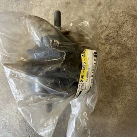 22538994 General Motors 88-91 Buick Skylark Calais Grand Am 2.3l Front Engine Motor Mount