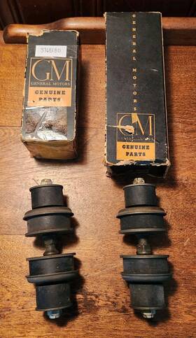 3768180 General Motors Pair Nos Gm Front Engine Motor Mounts 1955-57 Chevrolet Belair 210 150