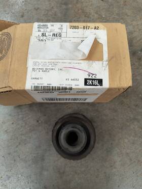 10248605 Gm Genuine Engine Cradle Insulator