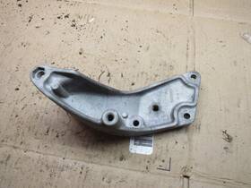 22530200 Gm 86 Oldsmobile Buick Cadillac 307 V8 Used Alternator Bracket