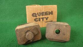 288-316 Gm 3705447 Pair Original Lower Rear Engine Mounts C10-c50 1954-1960s