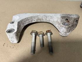 22693272 Gm H60096 Oem 2005-10 Cobalt Chevrolet Chevy Engine Mount Support Bracket