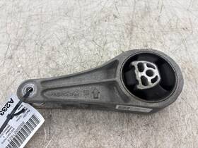 84146943 Gmc 2018 - 2024 Terrain Transmission Mount Strut Bracket Support Oem 84146943 Gmc 2018 - 2024 Terrain Transmission Mount Strut Bracket Support Oem