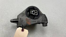 X00398a Gmc 2013-2016 Terrain Automatic Transmission Mount Bracket Oem 2.4l