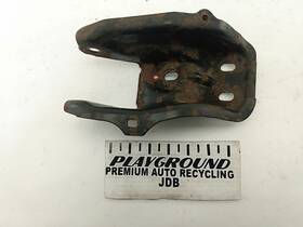 343.ho1k01 Honda Prelude Engine Passenger Right Front Motor Mount Stopper Bracket 97-01