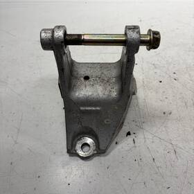 50827-s9b-980 Honda 02-06 Cr-v 2wd Rear Engine Mount Bracket Oem