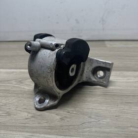 50850-szt-e01 Honda Cr-z Crz 11-16 Manual Transmission Mount 1.5l 50850-szt-e01. Oem