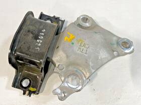 50850-t7w-003 Honda 2016 - 2022 Hr-v Front Left Side Engine Transmission Mount Bracket # 89074