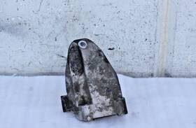 21815-2m250 Hyundai Oem 08-16 Genesis 2.0l Front Passenger Engine Mount Bracket Vn92a