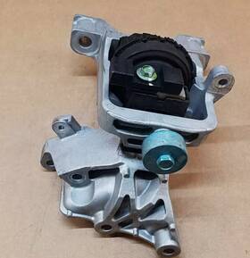 11210-5na0a Infiniti Oem 2019-2021 Qx50 Right Passenger Side Engine Upper Mount Insulator