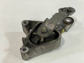 11350-5da0a Infiniti 17-19 Qx30 Front Engine Upper Motor Torque Rod Mount Bracket # 89395