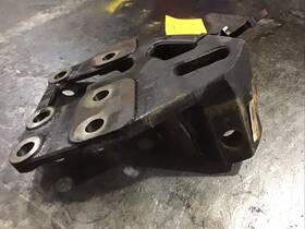 3868945c1 International Maxxforce N13 Engine Right / Driver Mount #