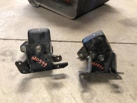 343.is8q08 Isuzu - Medium Duty Truck 08 Nqr 5.2l 4hk1 Diesel Used Left And Right Engine Motor Mounts Pair