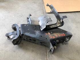598.is8q11 Isuzu - Medium Duty Truck 2011 Nqr Used Rh Right Cab Mount Frame Bracket As Shown