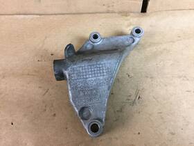 Dw938a610aa Jaguar Xf 2016 3.0l Engine Idler Belt Mount Bracket Support 16-19 A
