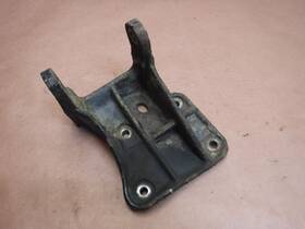 52059100 Jeep Wrangler Yj 91-95 2.5 Passenger Motor Engine Mount Replace Aluminum Bracket