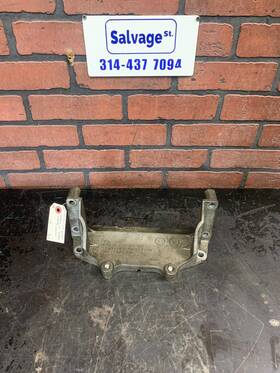 53021371ab Jeep 2012-2020 Grand Cherokee Srt Engine Mounting Bracket Oem
