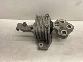 68164710ae Jeep 2014-2017 Cherokee 3.2l Left Driver Side Motor Mount Oem