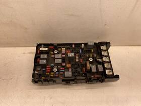 68192999af Jeep 2014-2018 Cherokee Integrated Power Control Fuse Box Module Block Oem