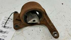 973.am8305 Jeep 2005 Liberty Engine Motor Mount Right Passenger Oem 2002 2003 2004
