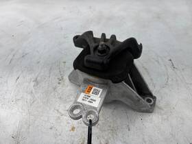 21810p0520 Kia 23-25 Sportage Hybrid Lx 1.6l Right Engine Mounting Bracket Oem