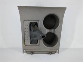 2l7x-78045g70 Lincoln 2004 Navigator Center Console Gear Shifter Cup Holder Bezel