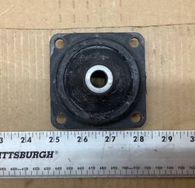 283p-250 Lord Corporation Black Rubber Engine Mount 3.5 Inch X 2 P/n