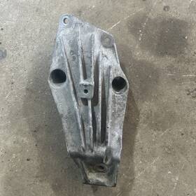 6861555 Markenlos Bmw G42 G20 G21 G30 G31 G12 G01 Engine Mount Bracket Support Left