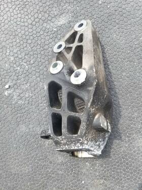 290119 Maserati 2014 2015 - 2017 Ghibli 3.0l Right Passenger Engine Motor Mount Bracket