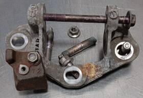 Kd47-39-08yf Mazda Cx-5 2015 Oe Rear Left Hand Lh Transmission Mount Bracket 4p