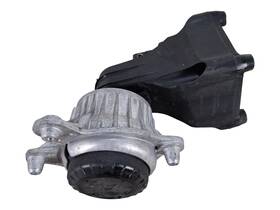 A2052407600 Mercedes C-class Engine Mount 2020