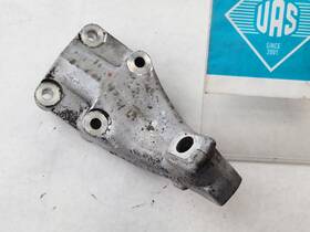107en46784 Mercedes-benz 1162234504 450sl R107 Right Engine Mount Bracket