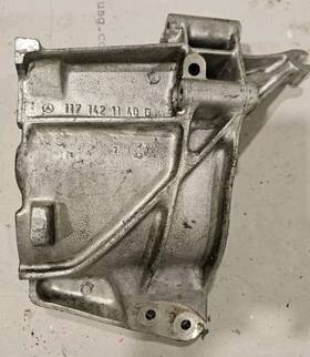 1171421140 Mercedes Benz R107 560sl 560sec 380sl 380slc 560sel Smog Pump Bracket