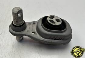 1772400900 Mercedes-benz 2020-2024 A Cla Gla Glb 2.0 Engine Lower Mount Support Bracket Oem 49k