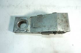 2226261331 Mercedes-benz 14-17 S550 W222 Oem Front Right Passenger Subframe Mount Bracket 5085