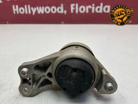 2232401301 Mercedes-benz 2021-2026 S580 4.0 Front Right Engine Mount Support Bracket Oem 47 Kmi