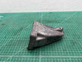 6132230504 Mercedes-benz 05-06 W211 E320 3.2l Cdi Right Side Engine Motor Mount Bracket Oem