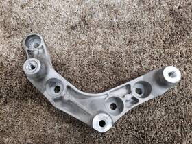 6420140600 Mercedes-benz 2019 Glc-300 2.0l Engine Mount Bracket Only Id#